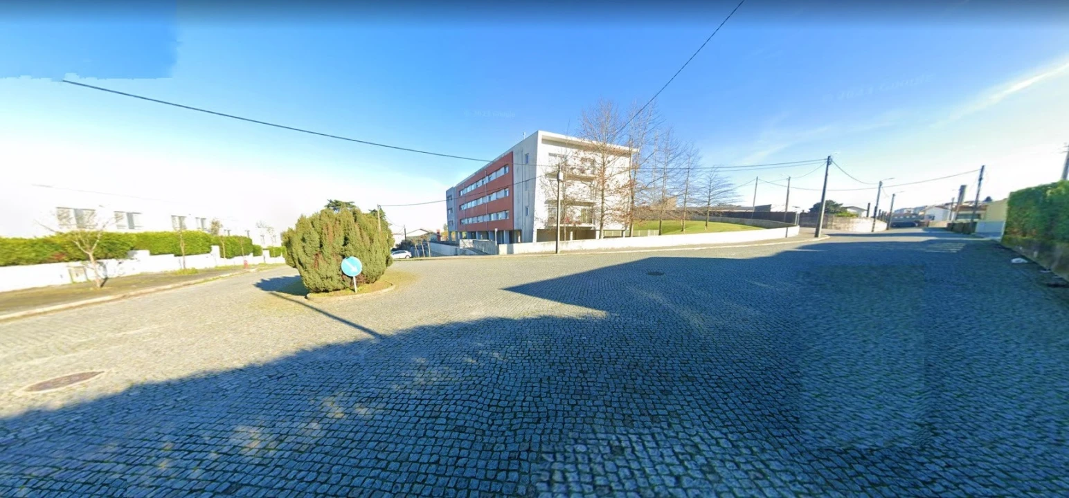 Terreno para Venda em Pedrouços Foto 3