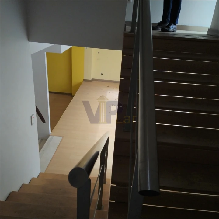 Escritório para Arrendamento em Paranhos Foto 8