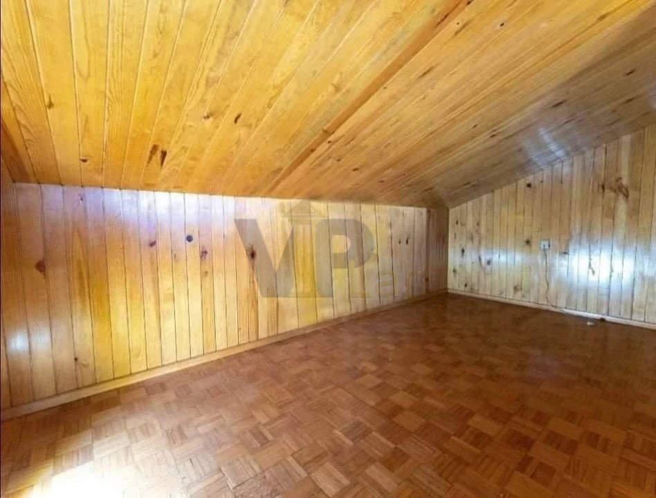 Moradia T5 para Venda em Roriz Foto 49