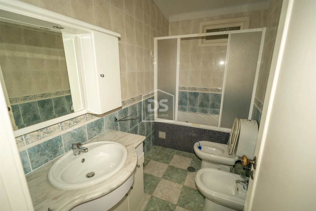 Moradia T5 para Venda em Leiria, Pousos, Barreira e Cortes Foto 35