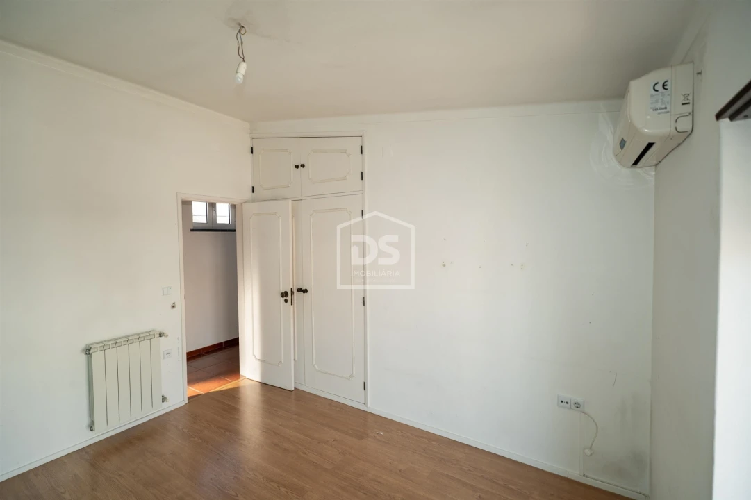 Moradia T5 para Venda em Leiria, Pousos, Barreira e Cortes Foto 33