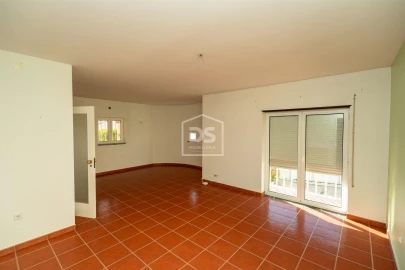 Moradia T5 para Venda em Leiria, Pousos, Barreira e Cortes