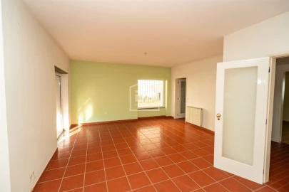 Moradia T5 para Venda em Leiria, Pousos, Barreira e Cortes