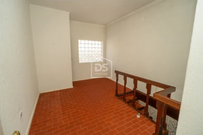 Moradia T5 para Venda em Leiria, Pousos, Barreira e Cortes