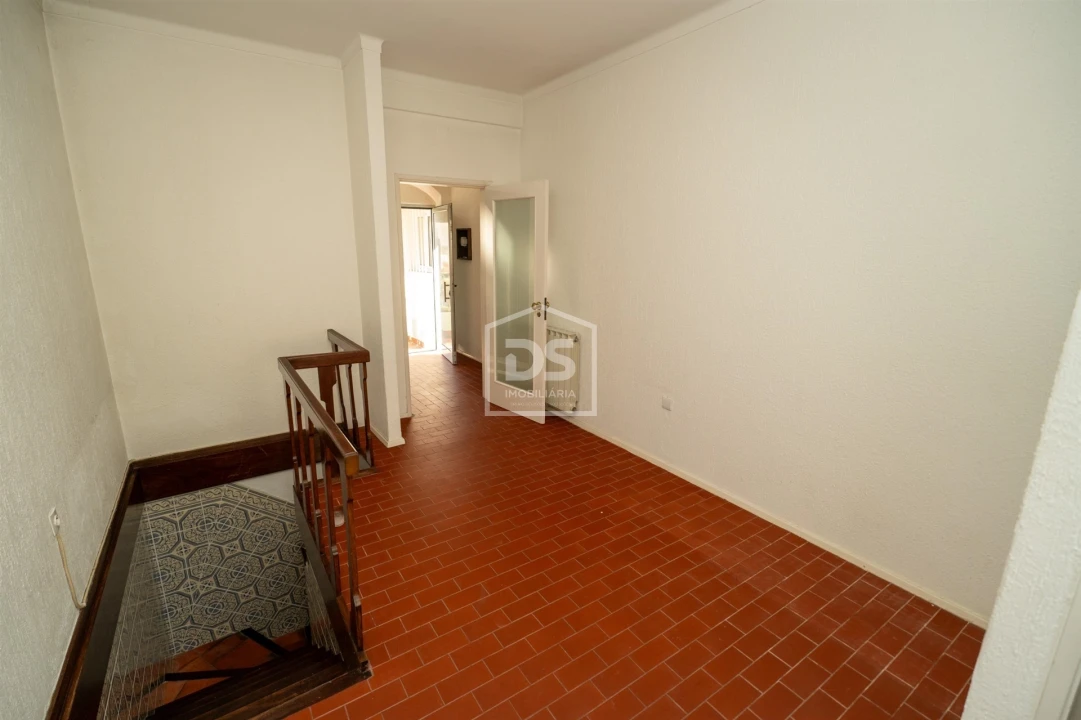 Moradia T5 para Venda em Leiria, Pousos, Barreira e Cortes Foto 16