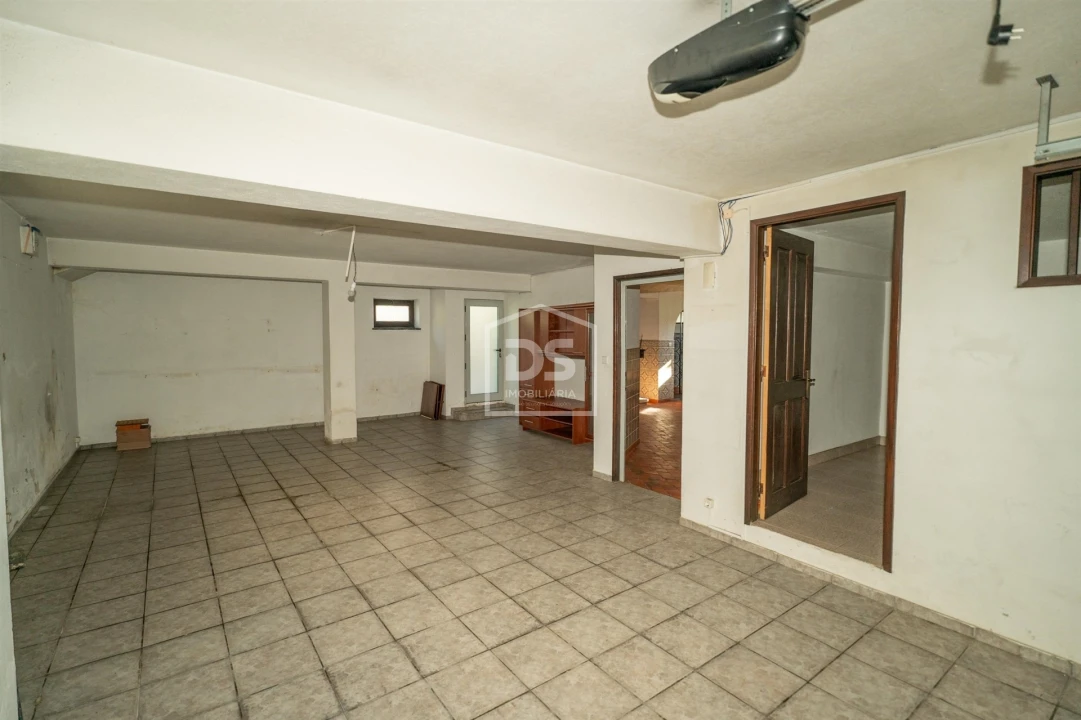 Moradia T5 para Venda em Leiria, Pousos, Barreira e Cortes Foto 13
