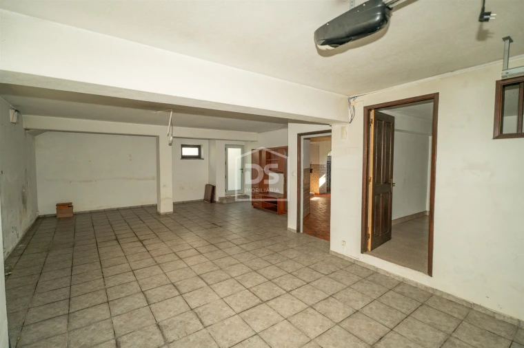Moradia T5 para Venda em Leiria, Pousos, Barreira e Cortes Foto 13