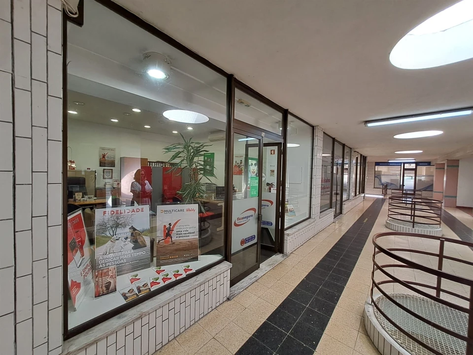 Loja para Venda em Marrazes e Barosa Foto 1