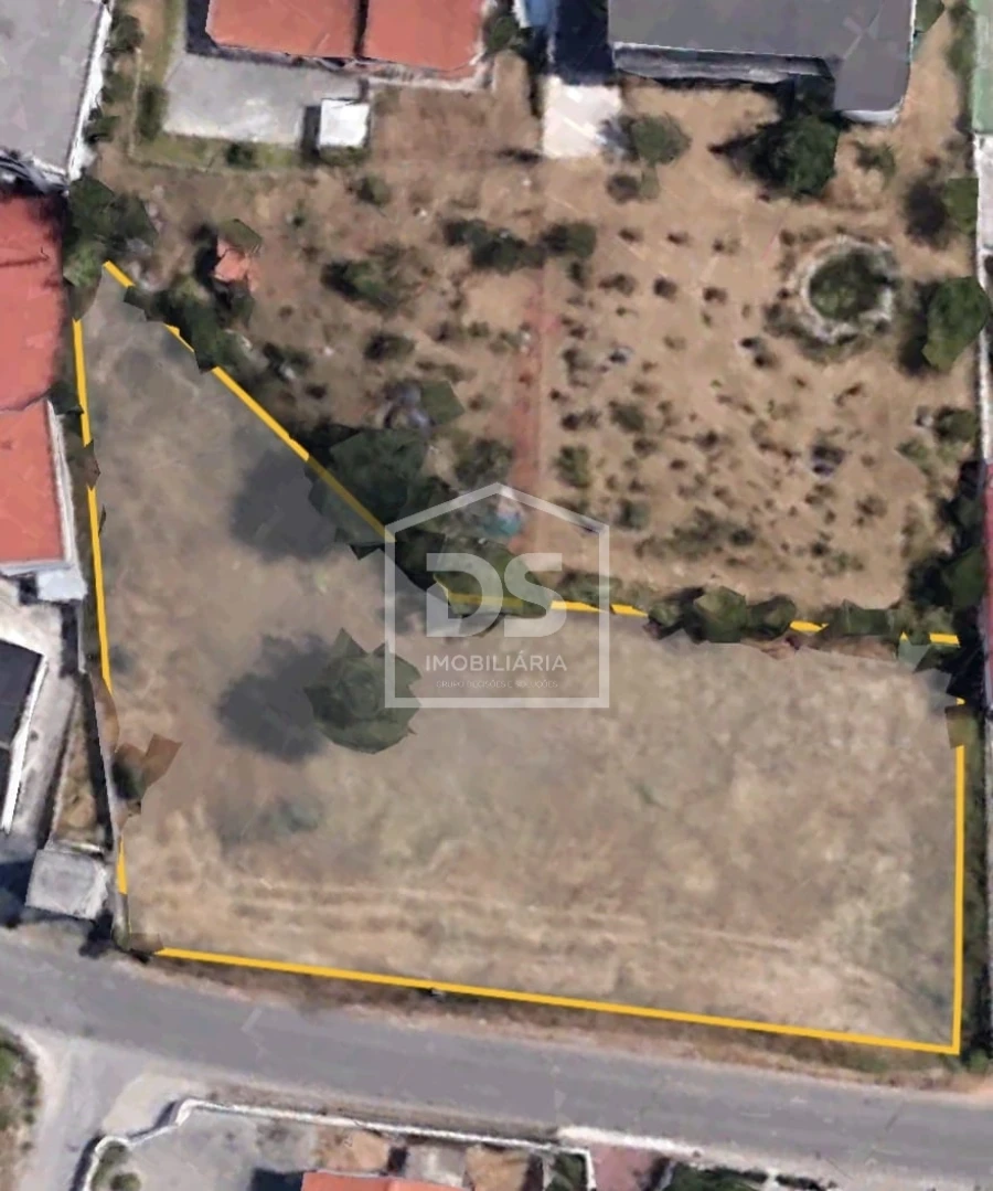 Terreno para Venda em Parceiros e Azoia