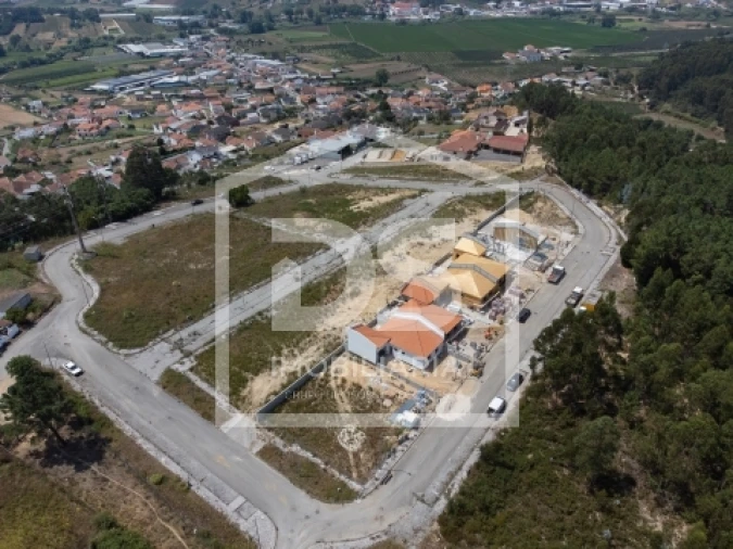 Moradia T2 para Venda em Golpilheira Foto 30