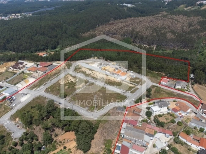 Moradia T2 para Venda em Golpilheira Foto 31