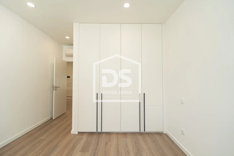 Moradia T2 para Venda em Golpilheira Foto 15