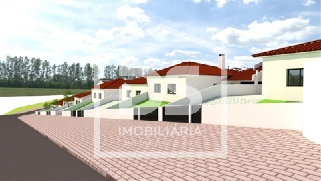 Moradia T2 para Venda em Golpilheira Foto 33