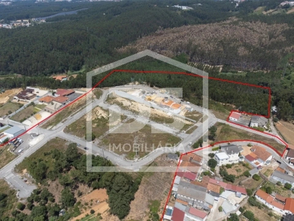 Moradia T2 para Venda em Golpilheira Foto 31