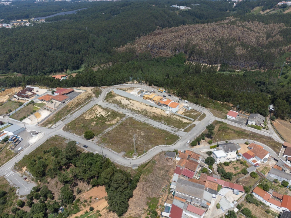 Moradia T2 para Venda em Golpilheira Foto 18