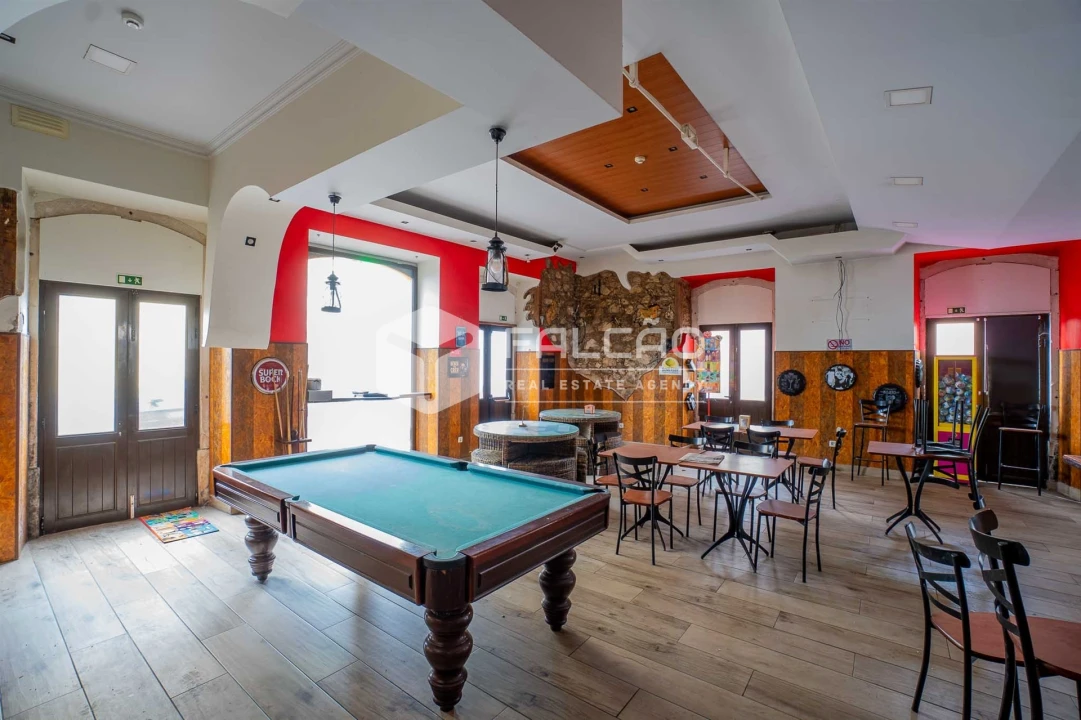 Prédio para Venda em Alcanhões Foto 7