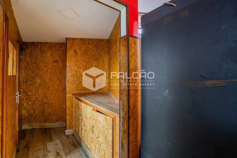 Prédio para Venda em Alcanhões Foto 14