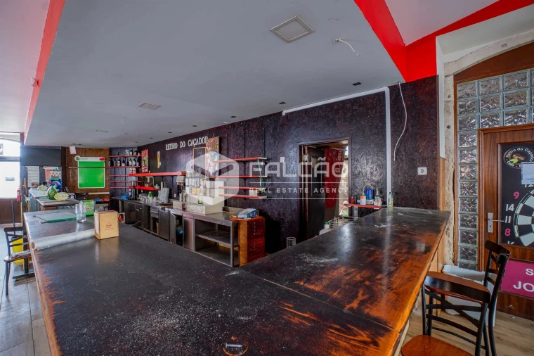 Prédio para Venda em Alcanhões Foto 8