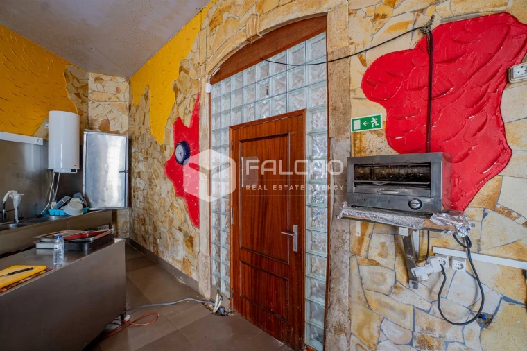 Prédio para Venda em Alcanhões Foto 20