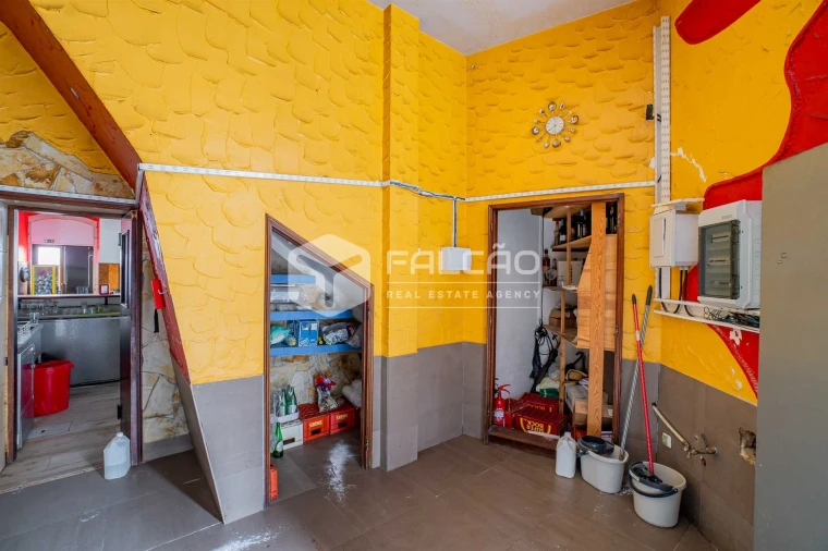 Prédio para Venda em Alcanhões Foto 22