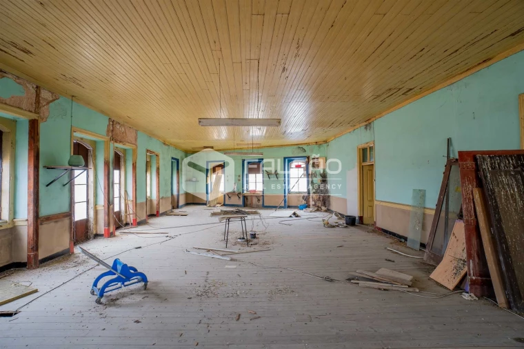 Prédio para Venda em Alcanhões Foto 27