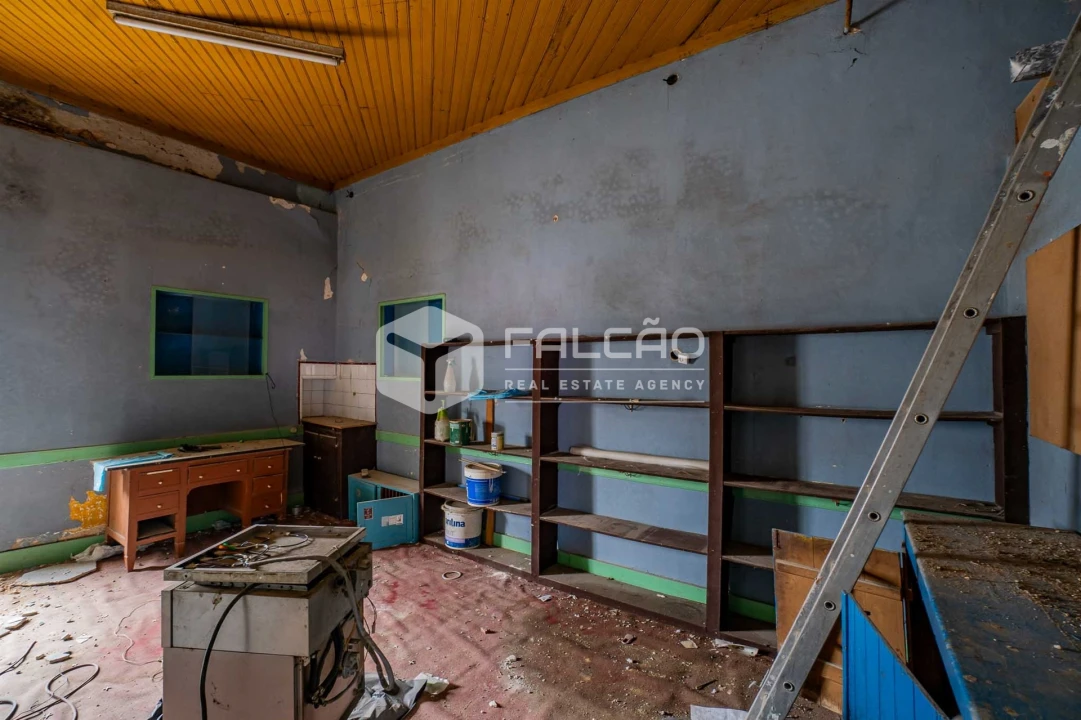 Prédio para Venda em Alcanhões Foto 24