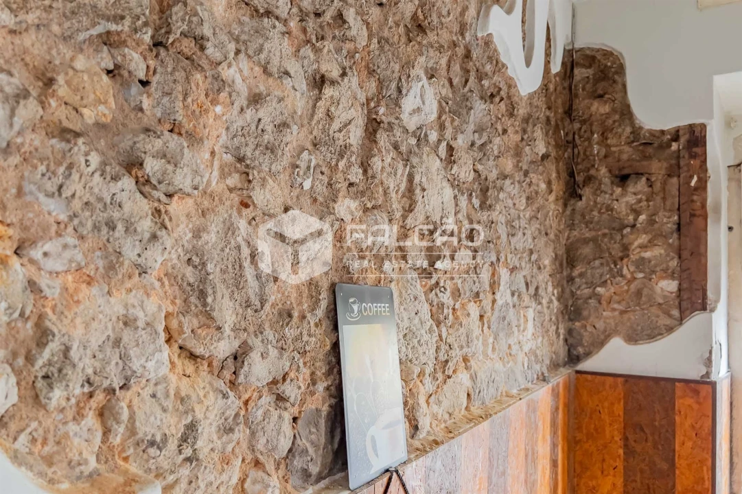 Prédio para Venda em Alcanhões Foto 31