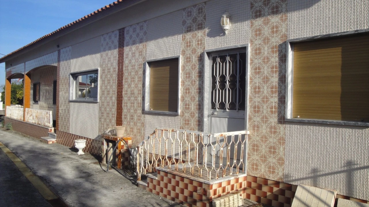 Moradia T0 para Venda em Calvaria de Cima Foto 5