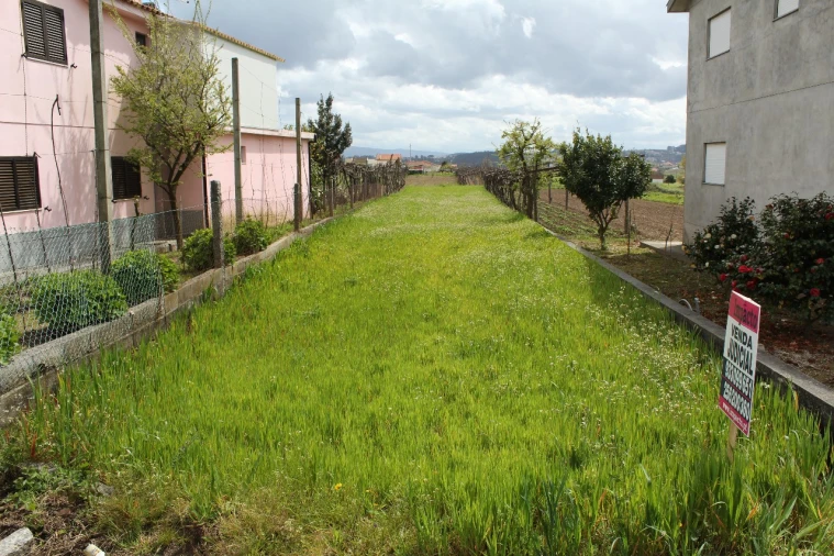 Terreno para Venda em Macieira da Lixa e Caramos Foto 1