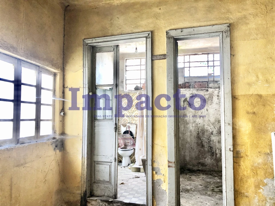 Moradia T5 para Venda em Vila de Cucujães Foto 12