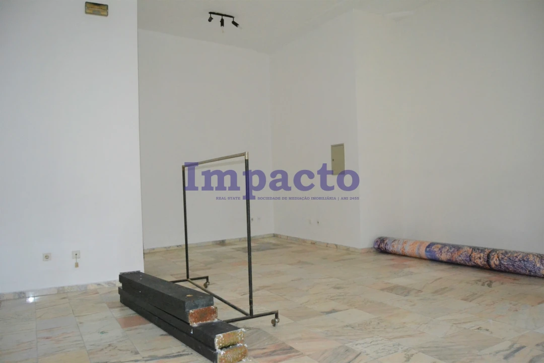 Loja para Venda em São João da Madeira Foto 3