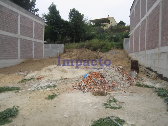 Terreno para Venda em Vila de Cucujães Foto 9