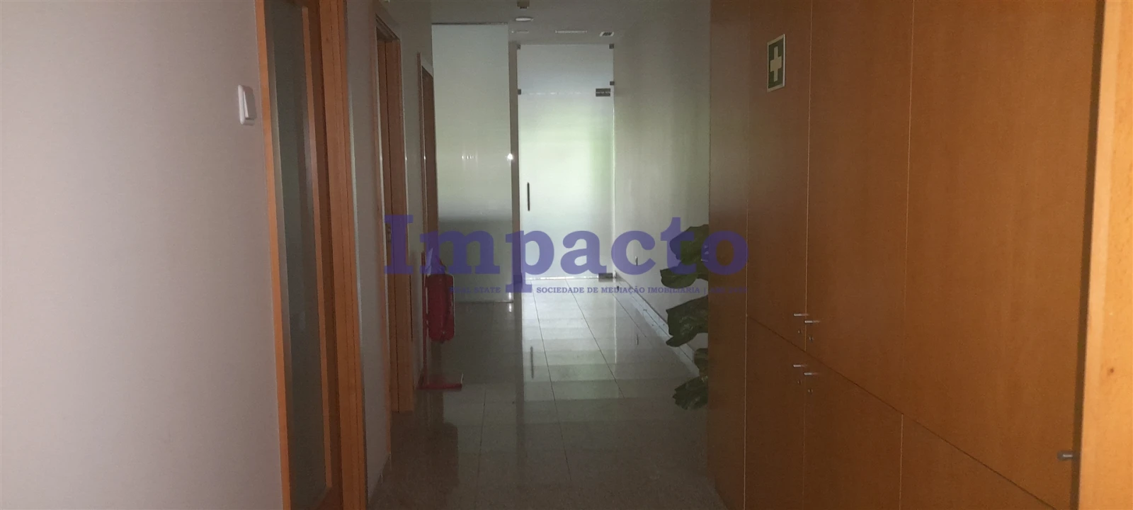 Loja para Arrendamento em Lordelo do Ouro e Massarelos Foto 17