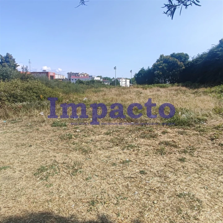 Terreno para Venda em São João da Madeira Foto 3