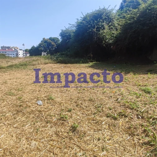 Terreno para Venda em São João da Madeira Foto 2