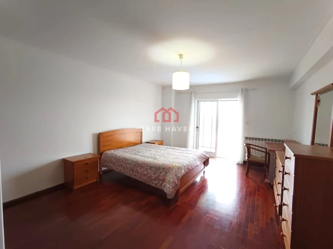 Moradia T5 para Venda em Rio de Loba Foto 9