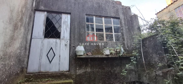 Moradia T2 para Venda em Santiago de Cassurrães e Póvoa de Cervães