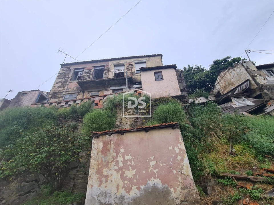 Moradia T3 para Venda em Peso da Régua e Godim Foto 2