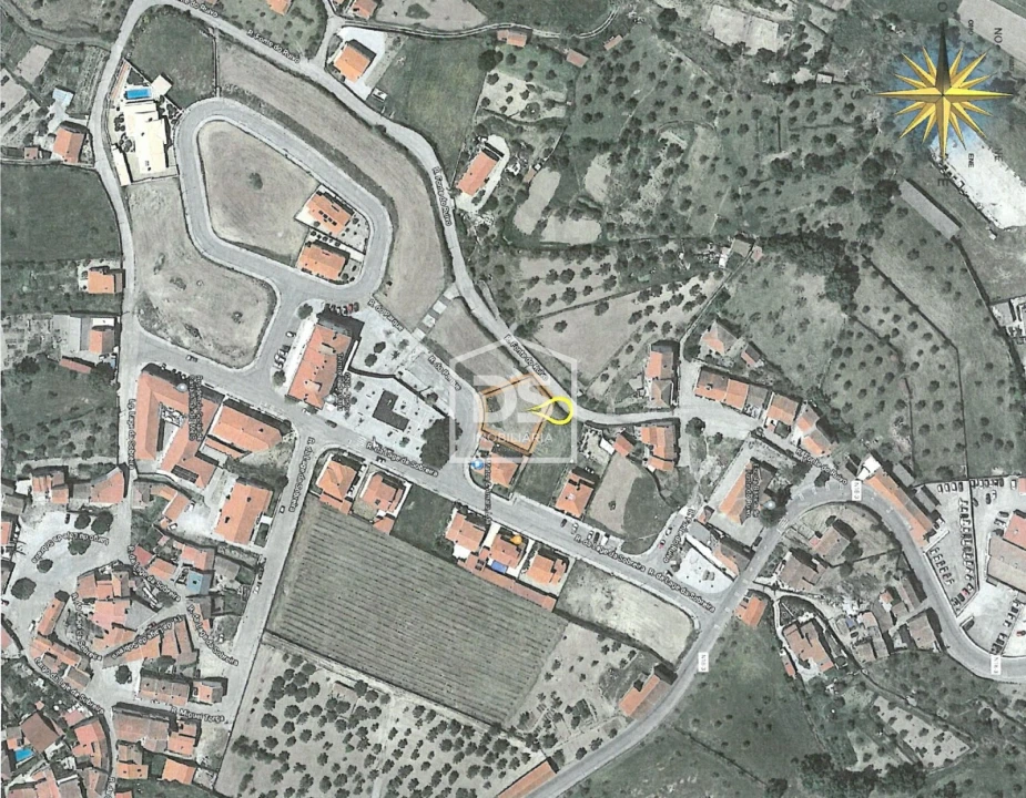 Terreno para Venda em Caria Foto 2