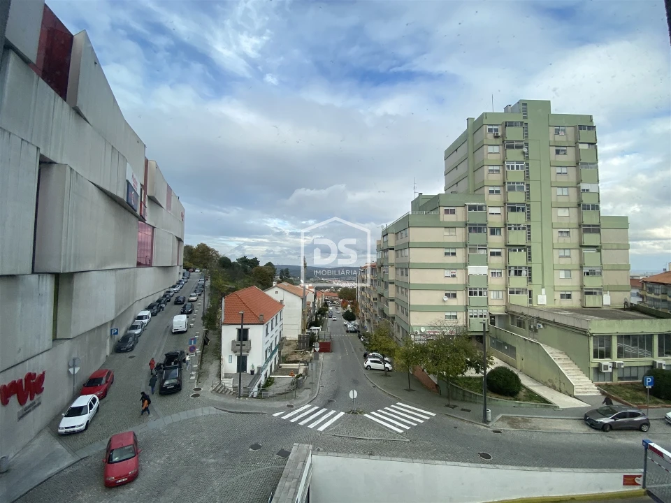 Apartamento T2 para Venda em Guarda Foto 10