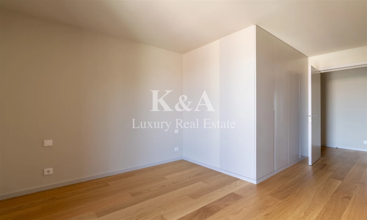 Apartamento T4 para Venda em Santa Marinha e São Pedro da Afurada Foto 8