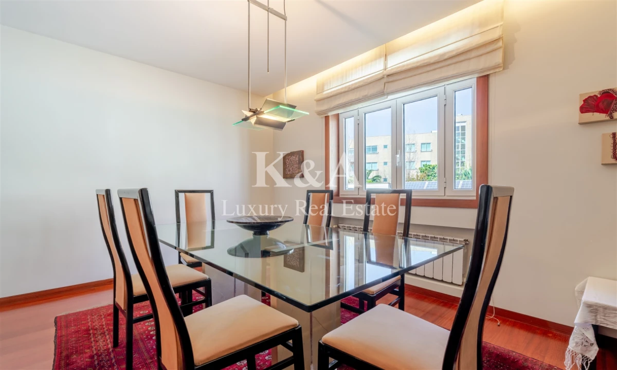 Moradia T4 para Venda em Lordelo do Ouro e Massarelos Foto 6