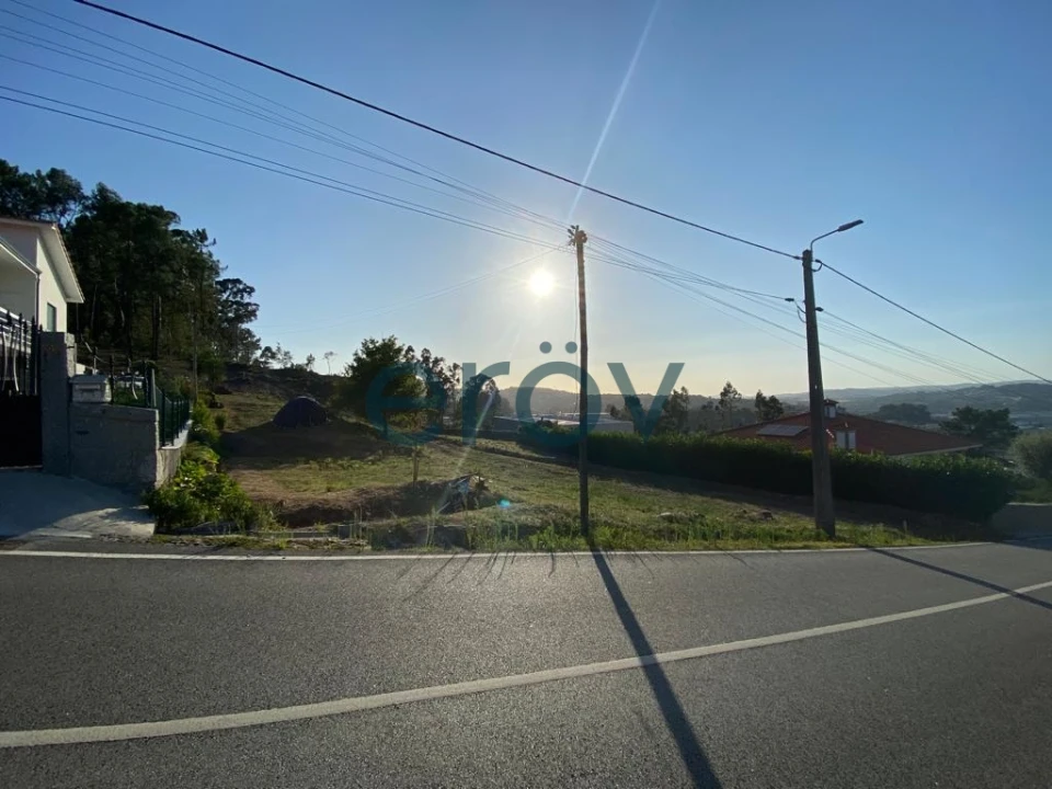 Terreno para Venda em São Tomé de Negrelos Foto 3