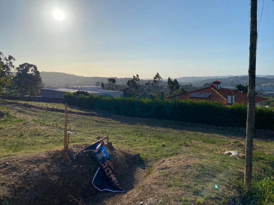 Terreno para Venda em São Tomé de Negrelos Foto 4