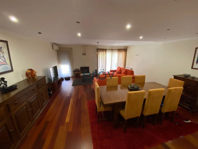 Moradia T5 para Venda em São Pedro Fins Foto 4