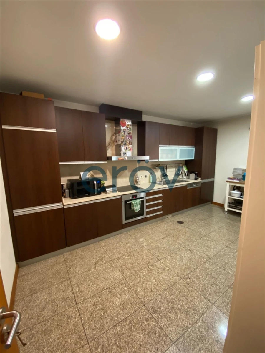 Moradia T5 para Venda em São Pedro Fins Foto 8