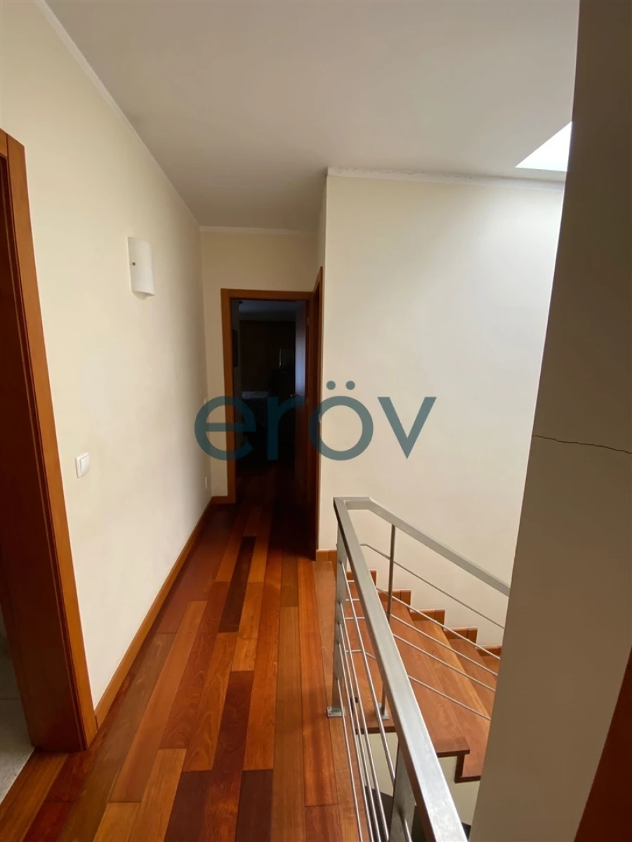 Moradia T5 para Venda em São Pedro Fins Foto 17