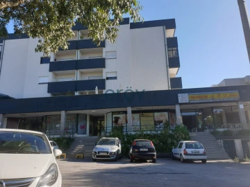 Loja para Venda em Real, Dume e Semelhe