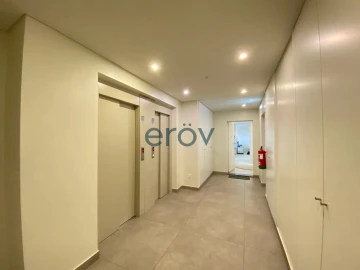 Apartamento T4 para Venda em Santa Marinha e São Pedro da Afurada