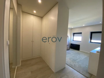 Apartamento T4 para Venda em Santa Marinha e São Pedro da Afurada